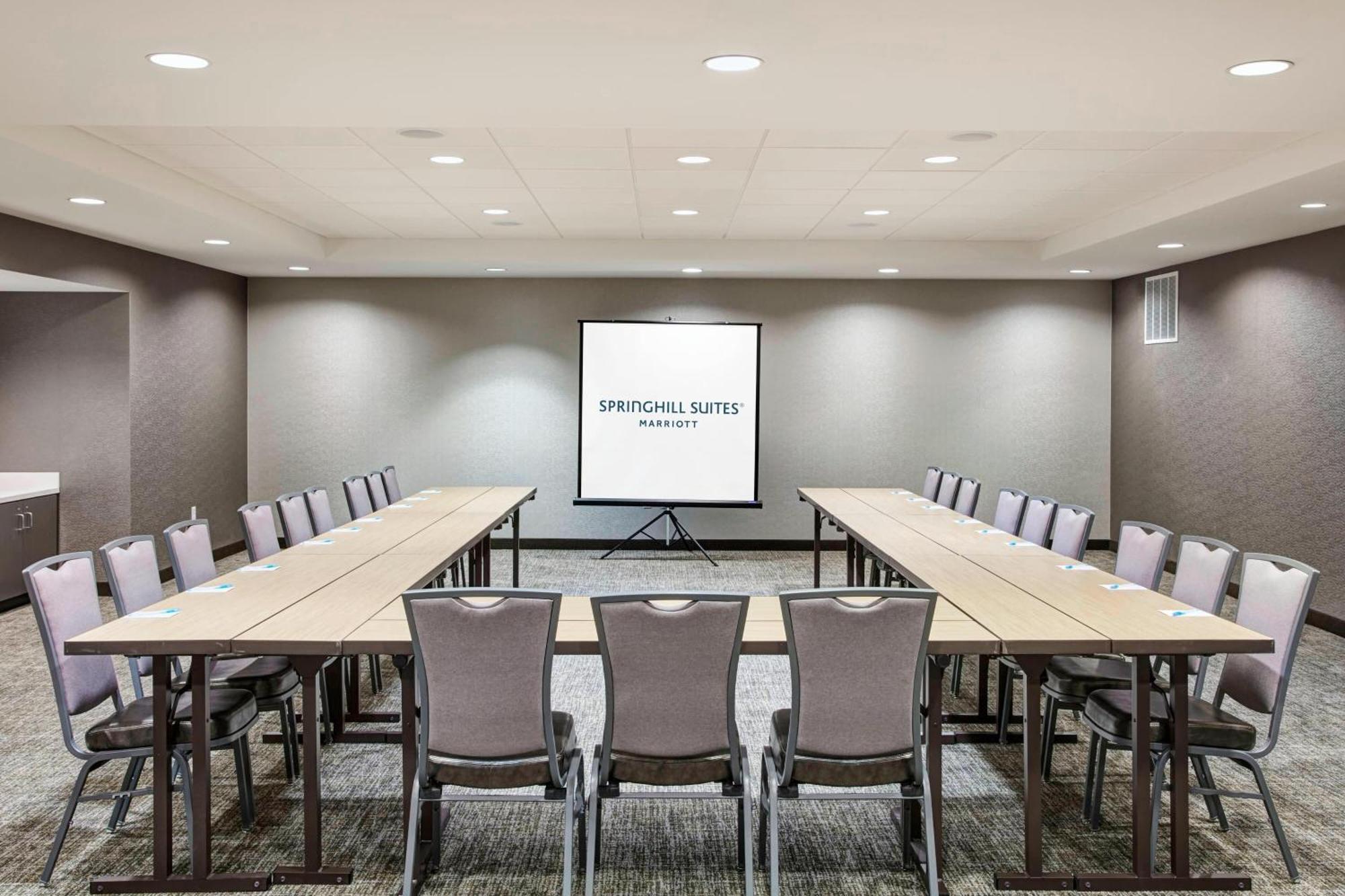 Springhill Suites By Marriott Milwaukee Downtown Екстер'єр фото
