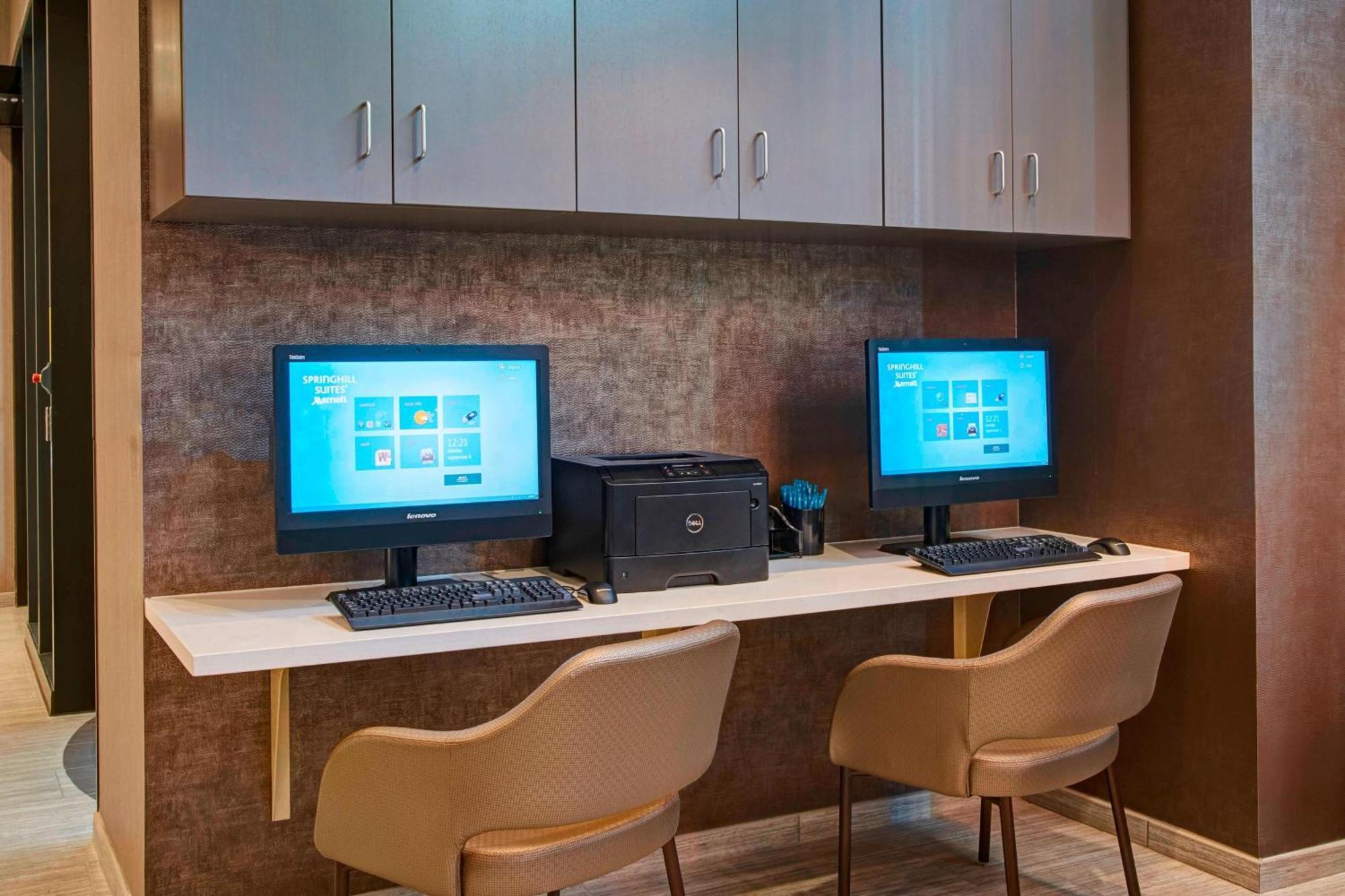 Springhill Suites By Marriott Milwaukee Downtown Екстер'єр фото